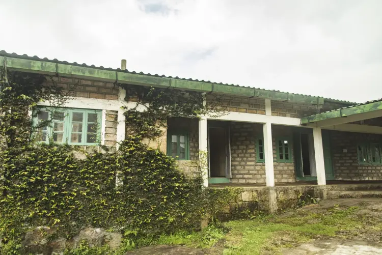 Room 12 – Kulap at Sa-I-Mika Park